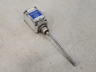 USED MICRO SWITCH 8LS125