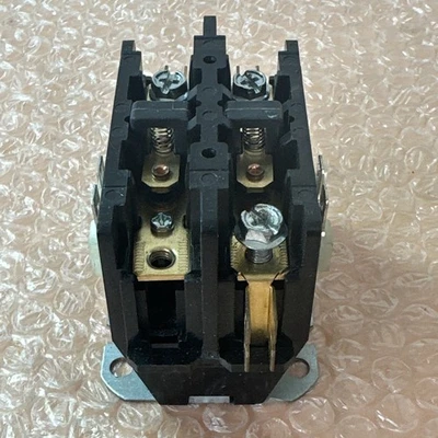 NEW Square D 8910DP12V06
