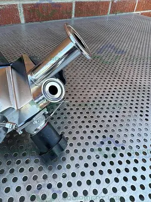 USED 4 ITT PURE FLO STAINLESS STEEL DIAPHRAGM VALVE W/ 1/2" - 1" SANITARY FITTINGS