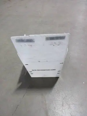 PALLETS AND PALLETS OF FOLDING PLASTIC BINS
