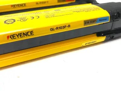USED KEYENCE SAFETY LIGHT CURTAIN SET, FINGER PROTECTION TYPE, 103 OPT. AXES
