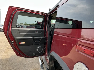 USED 2005 HUMMER H2