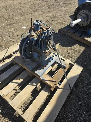 USED QUINCY 310