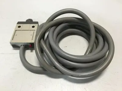 USED OMRON D4C-9049