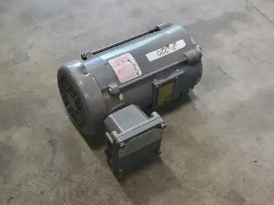 USED BALDOR VM7013