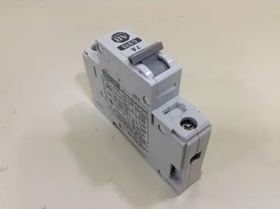 USED ALLEN BRADLEY 1492-CB1/G070 SER B