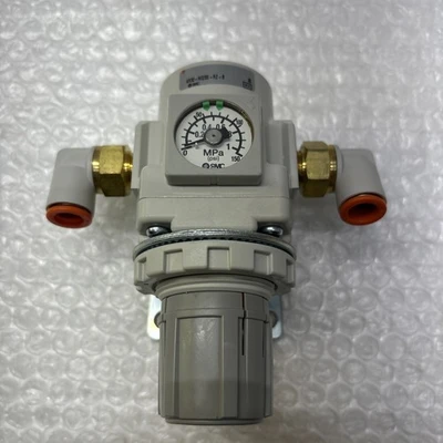 NEW SMC AR30-N02E-Z-B
