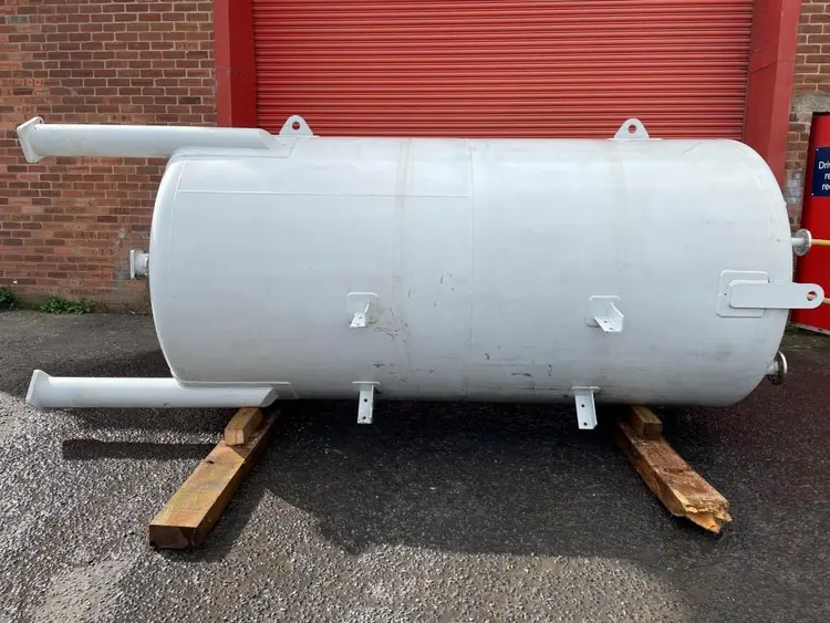 Used MC 5,700 Litre Stainless Steel Tanks GB | Perry Equipment #121131