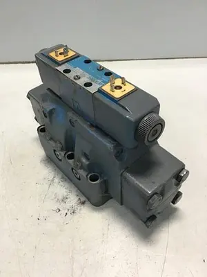 USED VICKERS DG4V-3-6C-M-U-HL7-60-B13