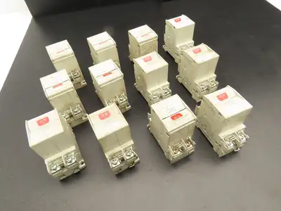 Mitsubishi CP30-BA  5A Amp Circuit Breaker Protector 2-Pole 250VAC  Lot of 12