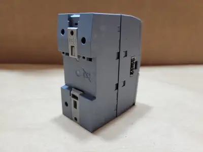 USED SIEMENS 6ES7 223-1PH32-0XB0