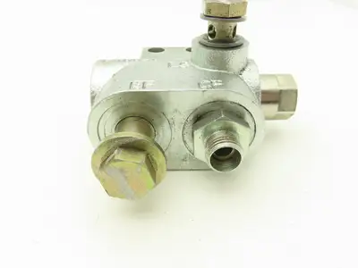 Linde 0009443041 Electric Forklift Flow Control Valve Removed From E20C