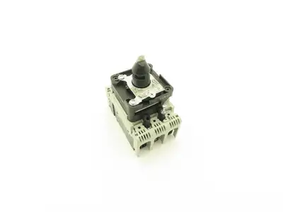 Fuji Electric BZ6V10D EW50RAGU-3P040 Circuit Breaker 40A 3Ph 440V With Hasp Lock