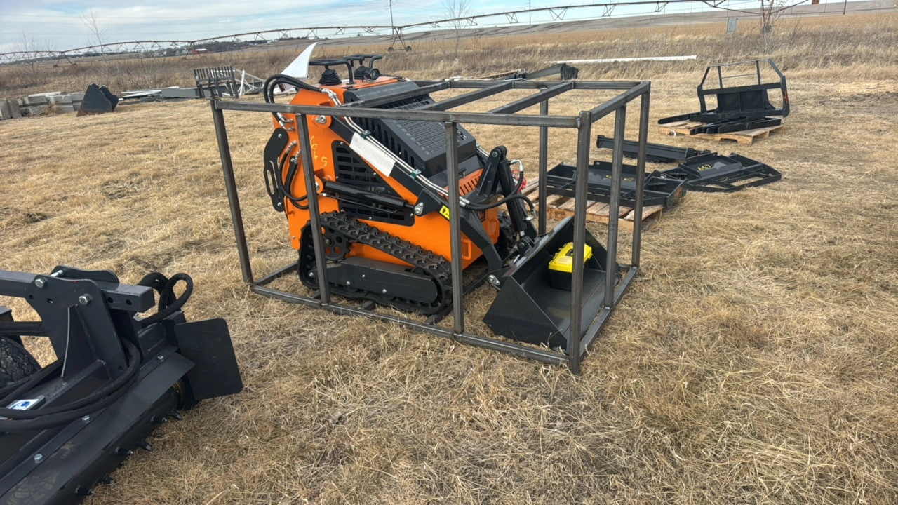 Mini Skid Steer Loader	Landhonor	2025	Unused	LHR-HT380Q1