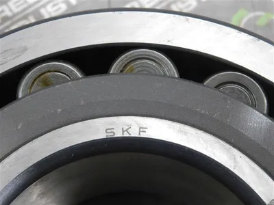 SKF 22318CC/C3 Spherical Roller Bearing 90mm Bore 190mm O.D. 64mm W Rusty New