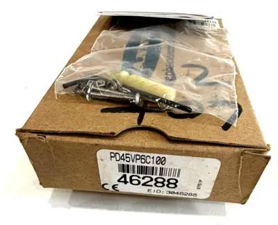 NEW BANNER ENGINEERING PD45VP6C100 LASER SENSOR 46288