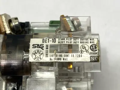 USED SPRECHER+SCHUH PILOT LIGHT W/ DE1-10 AUXILIARY CONTACT BLOCK