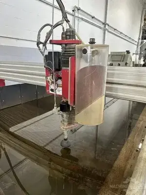 USED 2010 OMAX MAXIEM 1530