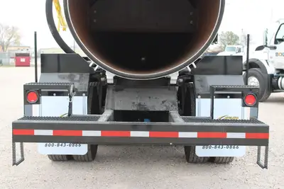 New | in-Stock 2027 PETERBILT 548 Vacuum Truck Texas US | Roll Off Truck World #1492009