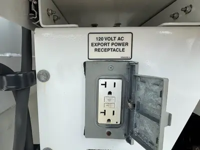 Used 2018 ALTEC AA55E MH Bucket (boom) trucks Florida US | Truck and Van Outlet #1509192