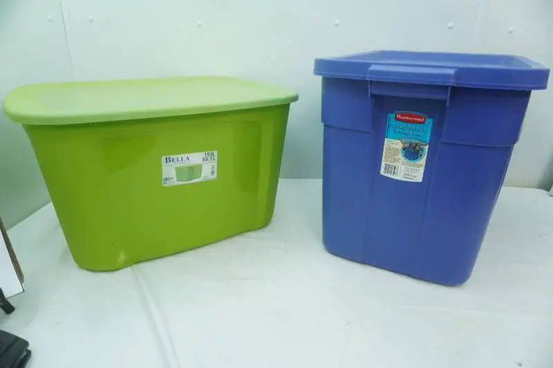 2 totes with lids