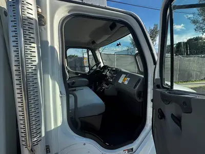 Used 2014 FREIGHTLINER M2 106 Tractors & Trailers Florida US | Truck and Van Outlet #1506257