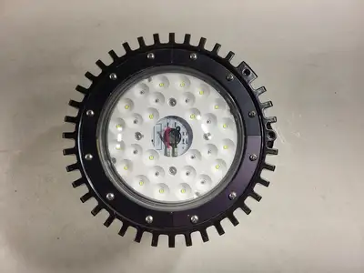NEW CROUSE-HINDS VMV5L/UNV1 S890