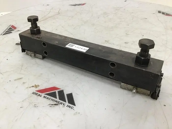 Used CINCINNATI MILACRON 5042895 Clamps Michigan US | Ideal Machinery #573917