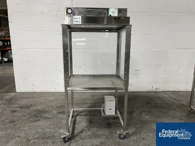 USED Germfree Laminat Flow Hood