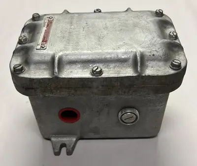 USED HUBBELL XB-464