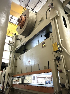 Used 1973 VERSON VERSON S2-300-156-42T PRESS Straight Side Presses | Alma Machinery #898796