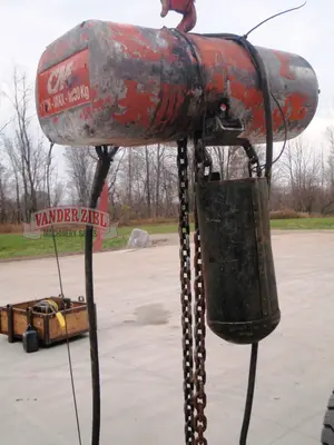 USED CM L 1 TON HOIST WITH PENDANT CONTROL