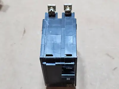 Used SQUARE D QOB230 Switchgears British Columbia CA | Lenmark #1438508