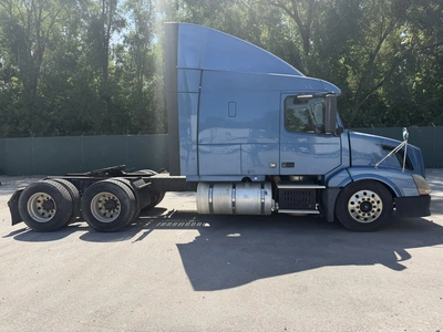 Used 2010 VOLVO VNL Conventional trucks Indiana US | Miedema Asset Management Group #1414542