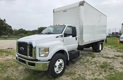 USED 2022 FORD F650