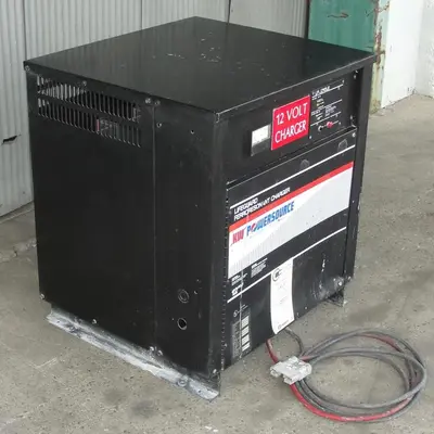 USED HAWKER BATTERIES 6-600F3-9B22