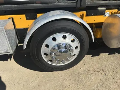 USED 2015 KENWORTH T800