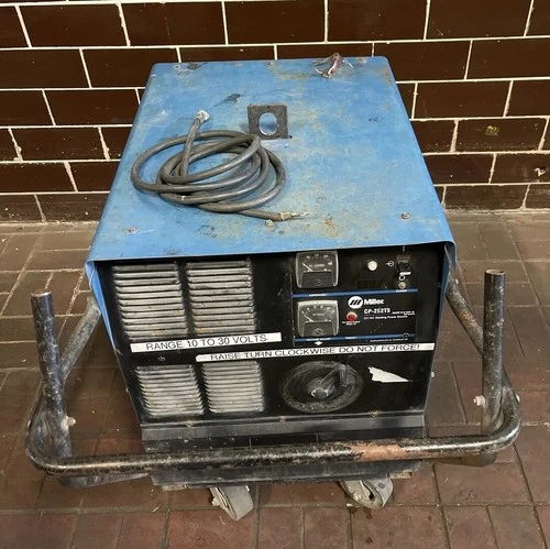 Used Miller 903785 Mig Welders | J&J Industrial Supply #546541