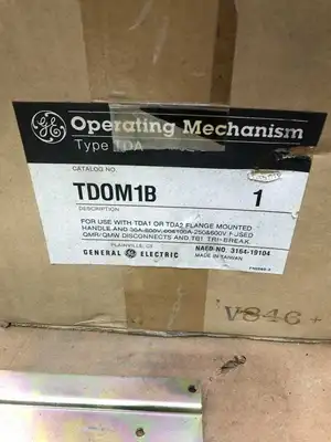 GE General Electric TD0M1B Operating Mechanism for 30-100A QMR/QMW Switches -NIB