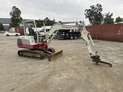 USED 2013 TAKEUCHI TB235