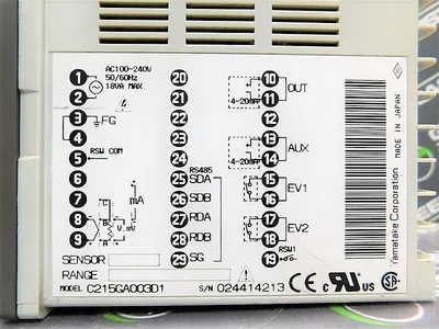 Yamatake Corp C215GA003D1 Temperature Controller Broke Terminal Cover Used
