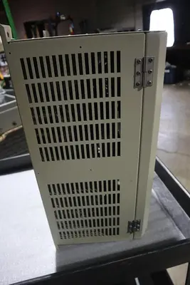 TOSHIBA VT130G3U4400 TOSVERT-130G3 TRANSISTOR INVERTER AC DRIVE 40HP STOCK 3407A