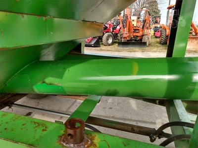 USED JOHN DEERE 1210A