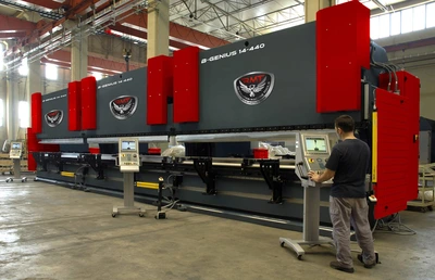 REVOLUTION MACHINE TOOLS B-GENIUS Press Brakes | Hillary Machinery LLC (9)