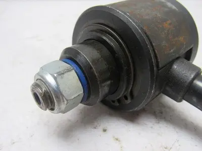 Kipp "Actima" Clamping Device W/1.301" Shaft W/Black Knob