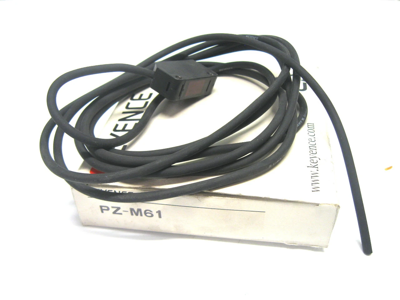 NEW KEYENCE PZ-M61