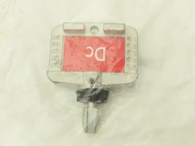 Allen Bradley 440T-MSALE10DC Guardmaster Trapped Key Interlock Switch With Key