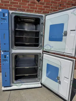 Used THERMO FORMA 3310 STERI-CULT DOUBLE STACK CO2 INCUBATOR, 11 CU. FT, 50C Incubators California US | Equipment Lab #1278804