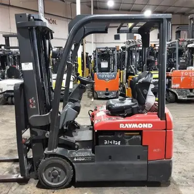 USED 2019 RAYMOND 4460C30