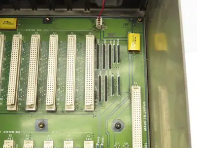 Mitsubishi FCA320HCM2-1 PCB Slot Rack Chassis & Backplane Card Assembly MC021D